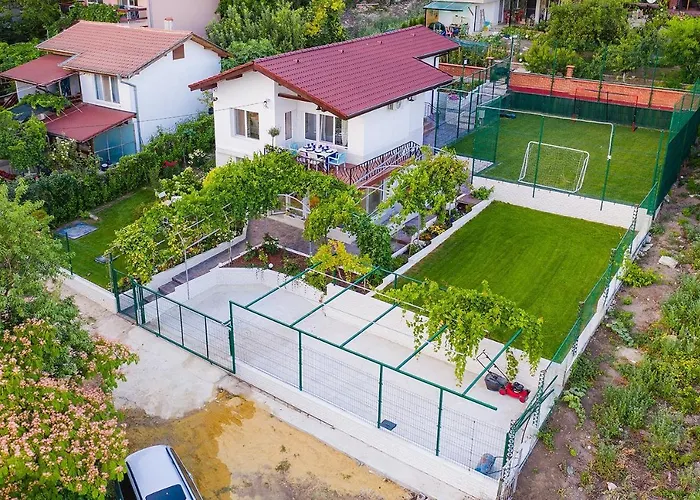 Casa De La Mare - * אלבנה